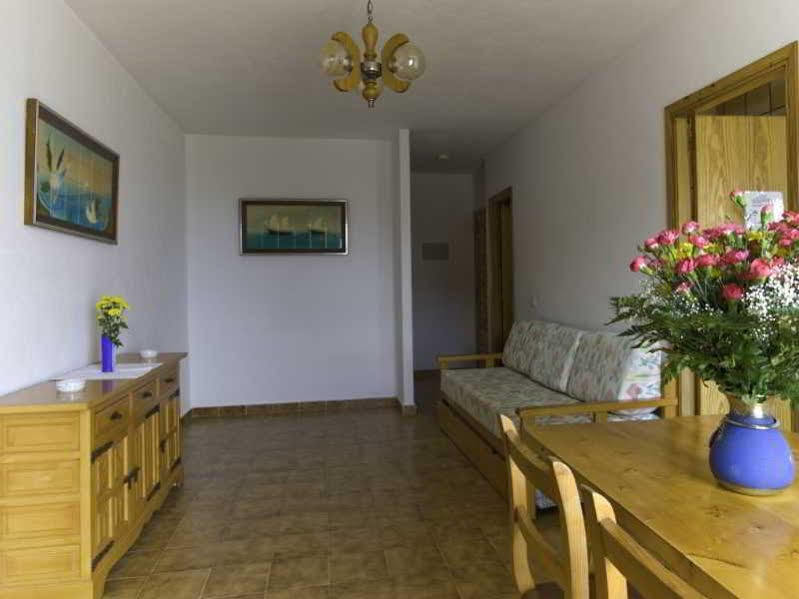 Typic Art Appartement Es Cana Buitenkant foto